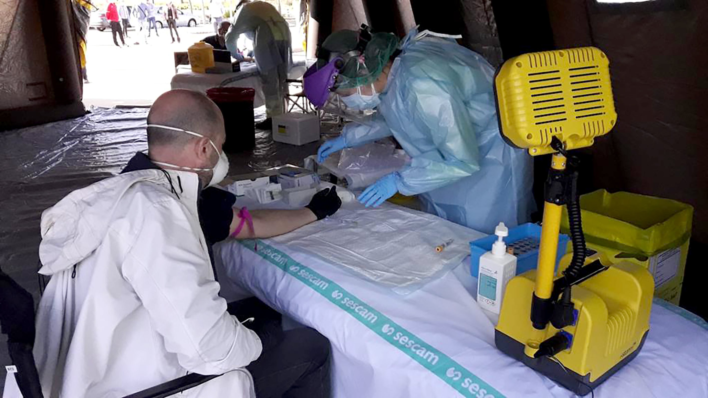 El Sescam instala en Ciudad Real un punto móvil de test rápidos y pruebas PCR para la detección del coronavirus El Sescam instala en Ciudad Real un punto móvil de test rápidos y pruebas PCR para la detección del coronavirus