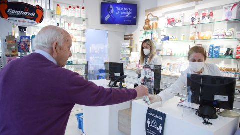 C&oacute;mo conseguir mascarillas gratis en Madrid: qu&eacute; necesitas, d&oacute;nde se recogen y de qu&eacute; tipo son