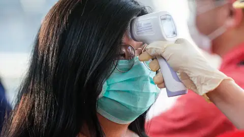 Noticias de la mañana (24-04-20) Las mascarillas quirúrgicas para prevenir el coronavirus se venden desde hoy en las farmacias a 0,96 euros Noticias de la mañana (24-04-20) Las mascarillas quirúrgicas para prevenir el coronavirus se venden desde hoy en las farmacias a 0,96 euros