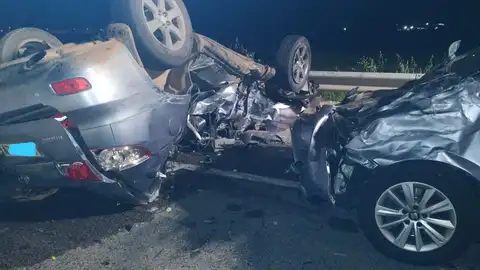 En el accidente se han visto involucrados 3 vehículos En el accidente se han visto involucrados 3 vehículos