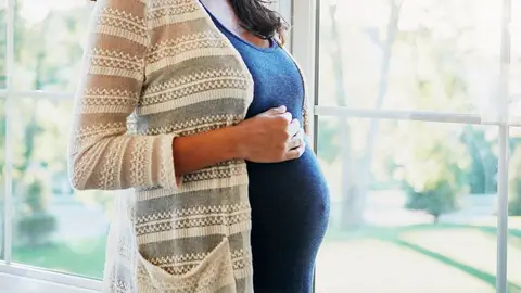 Imagen de recurso de una mujer embarazada Imagen de recurso de una mujer embarazada