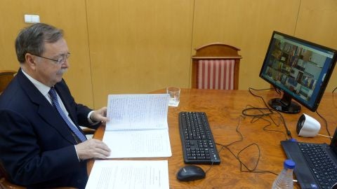 El Presidente de Ceuta, Juan Vivas, en videoconferencia con S&aacute;nchez.