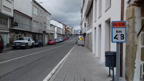 Estrada OU 536 a seo paso por Castro Caldelas