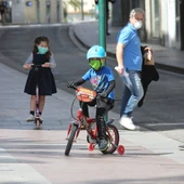 Niños en Elche en plena crisis sanitaria del coronavirus, Niños en Elche en plena crisis sanitaria del coronavirus,