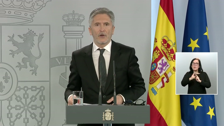 Marlaska: "Es imprescindible respetar las normas, no podemos permitirnos ningún error" Marlaska: "Es imprescindible respetar las normas, no podemos permitirnos ningún error"