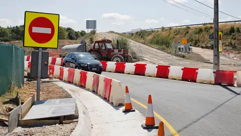 Obras no poligono de San Cibrao das Viñas Obras no poligono de San Cibrao das Viñas