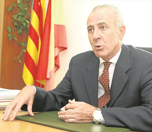 El Fiscal Jefe de Castellón dimite tras vacunarse irregularmente contra el coronavirus El Fiscal Jefe de Castellón dimite tras vacunarse irregularmente contra el coronavirus