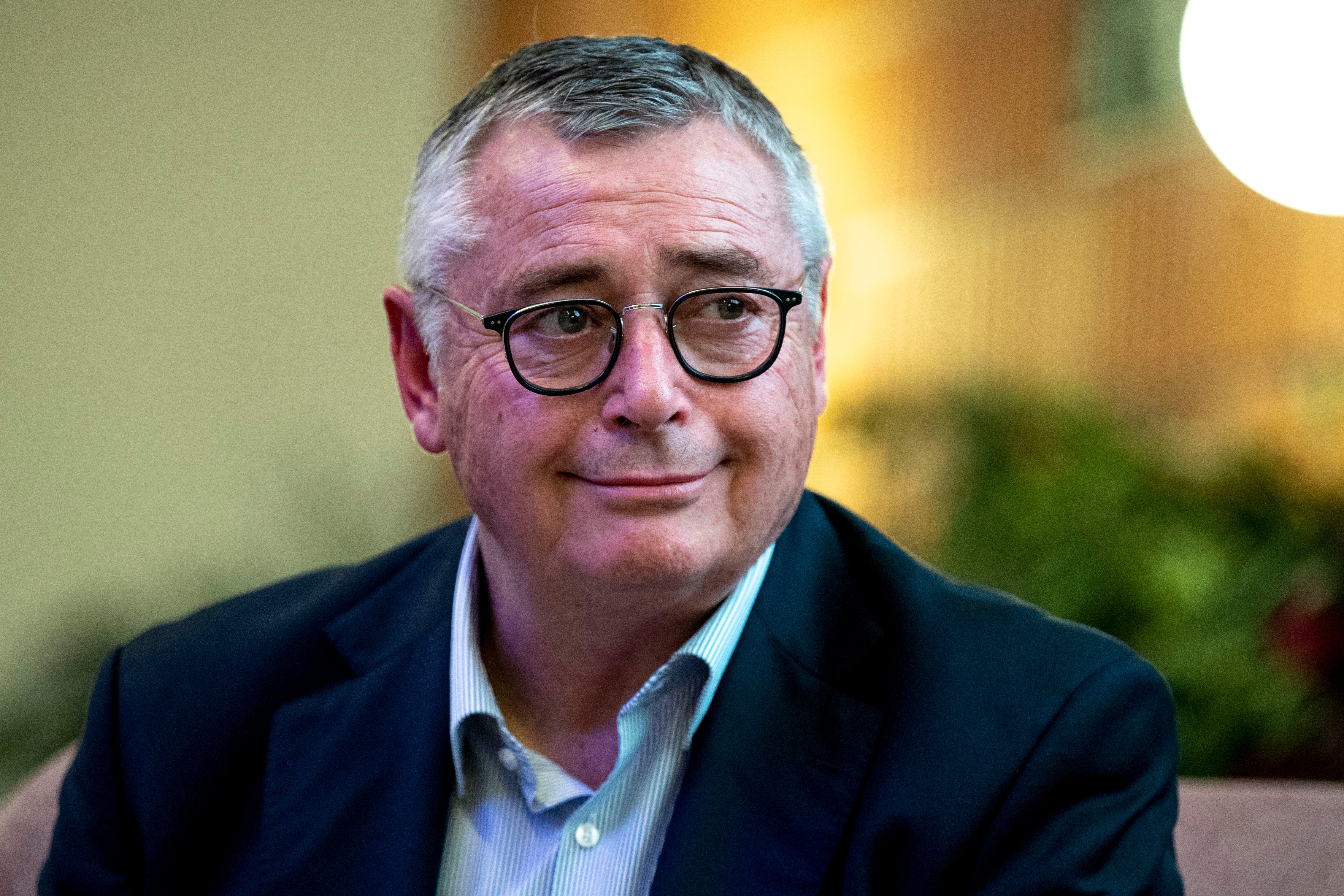 Rubén Amón indulta a Michael Robinson: "Creía en los milagros y sus admiradores creíamos en su sonrisa" Rubén Amón indulta a Michael Robinson: "Creía en los milagros y sus admiradores creíamos en su sonrisa"