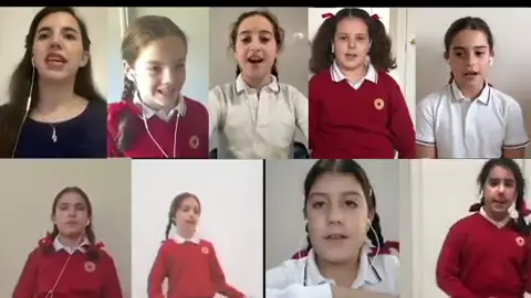 Las alumnas del Colegio Tierrallana nos cantan el 'Facciamo finta che'