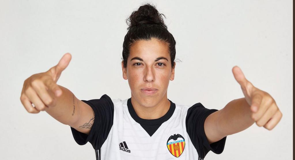 Ellas Juegan 03×33 | Marta Carro: "Me quedé muy cerca de estar en un Mundial; ojala pueda jugar la próxima Eurocopa" Ellas Juegan 03×33 | Marta Carro: "Me quedé muy cerca de estar en un Mundial; ojala pueda jugar la próxima Eurocopa"