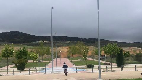 Las nuevas zonas residenciales de la ciudad sí cuentan con amplias aceras Las nuevas zonas residenciales de la ciudad sí cuentan con amplias aceras