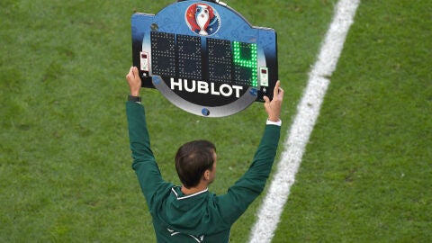 La FIFA propone 5 cambios por partido