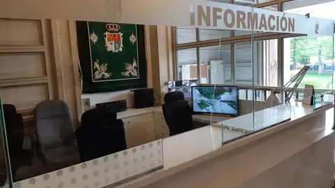 Mampara de cristal en el Palacio provincial Mampara de cristal en el Palacio provincial