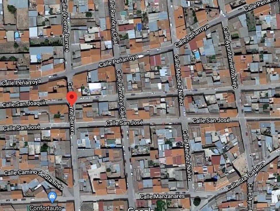 Herido grave un trabajador al volcar la carretilla que manejaba en una calle de La Solana Herido grave un trabajador al volcar la carretilla que manejaba en una calle de La Solana