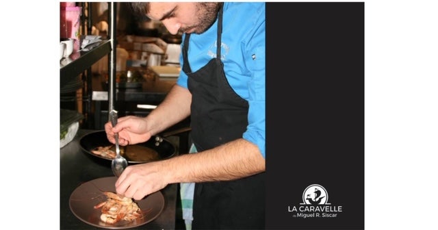Hoy cocinamos con Miguel Rodríguez Síscar, del Rte. La Caravelle, unas albóndigas con salsa de turrón y curri. Hoy cocinamos con Miguel Rodríguez Síscar, del Rte. La Caravelle, unas albóndigas con salsa de turrón y curri.