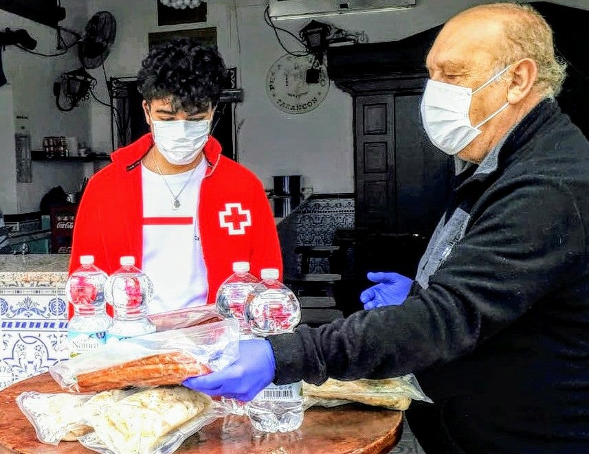 Cruz Roja refuerza el reparto de alimentos en Tarancón (Cuenca) Cruz Roja refuerza el reparto de alimentos en Tarancón (Cuenca)