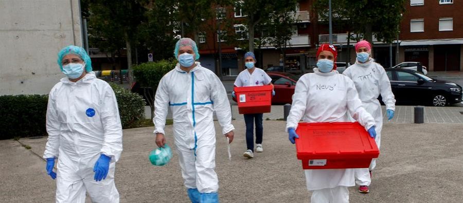 Médicos y enfermeras Médicos y enfermeras