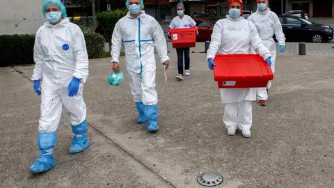 Médicos y enfermeras Médicos y enfermeras