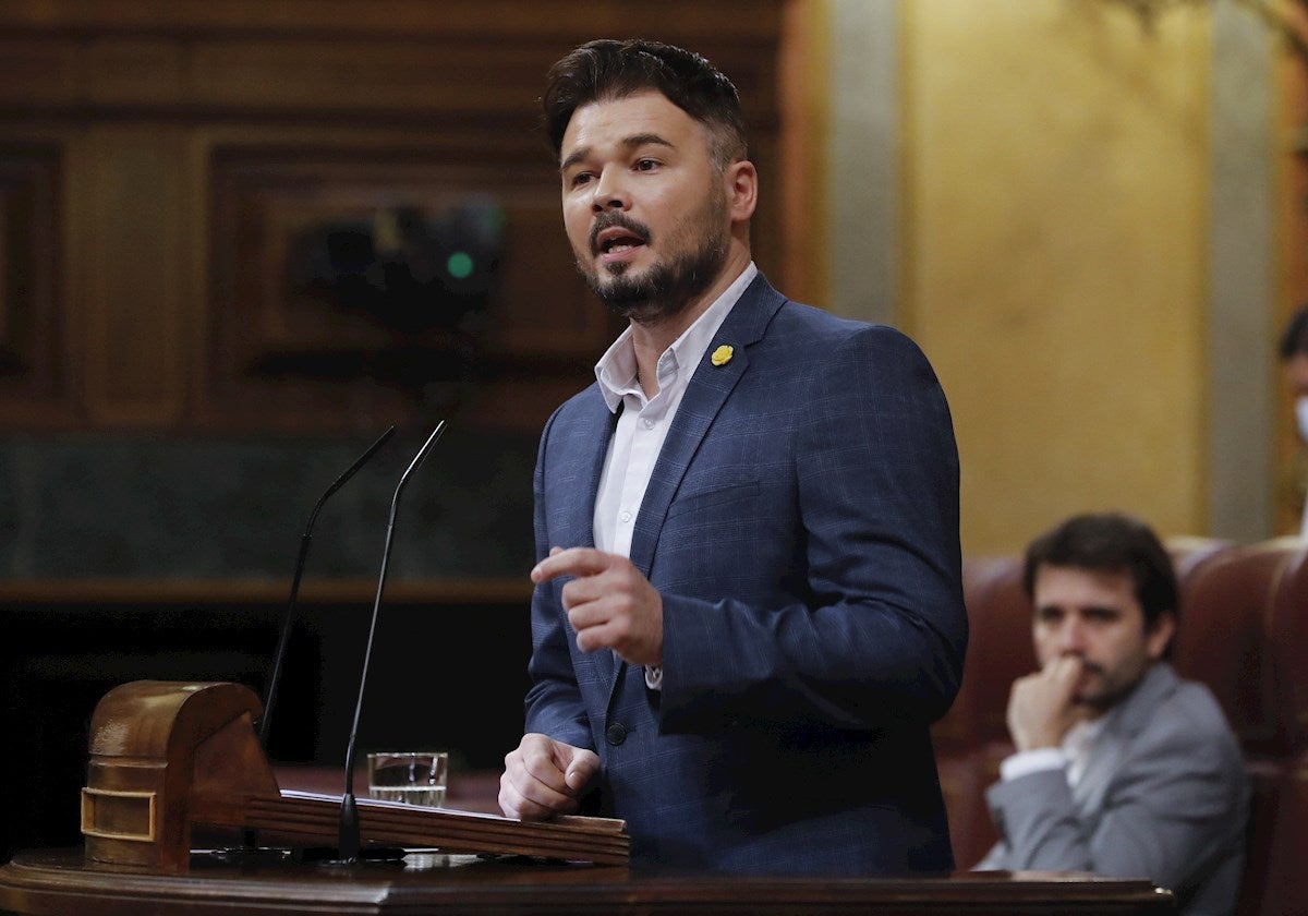 Rufián, al Gobierno sobre el apoyo de Ciudadanos: "Se lleva por delante el espíritu de la investidura" Rufián, al Gobierno sobre el apoyo de Ciudadanos: "Se lleva por delante el espíritu de la investidura"