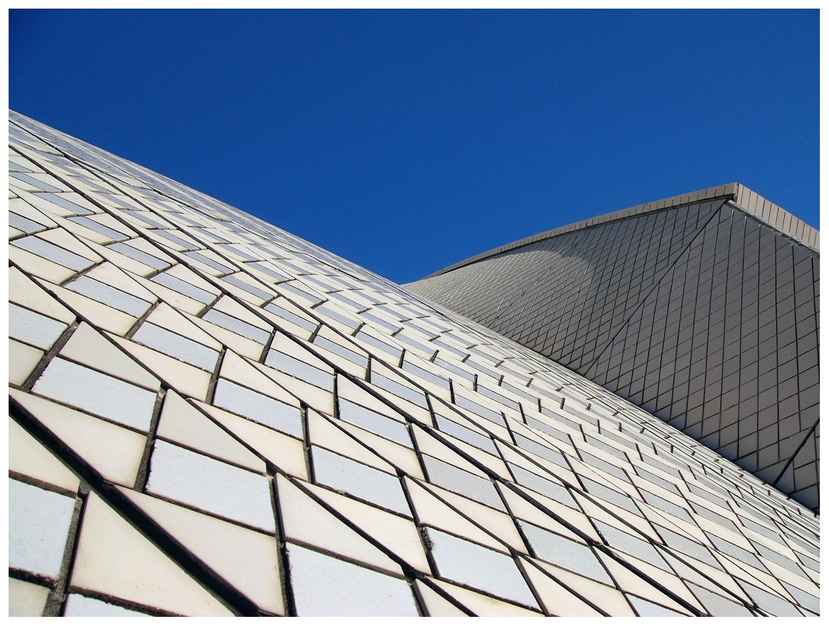 El ITC imparte un curso online para impulsar las aplicaciones cerámicas en arquitectura El ITC imparte un curso online para impulsar las aplicaciones cerámicas en arquitectura