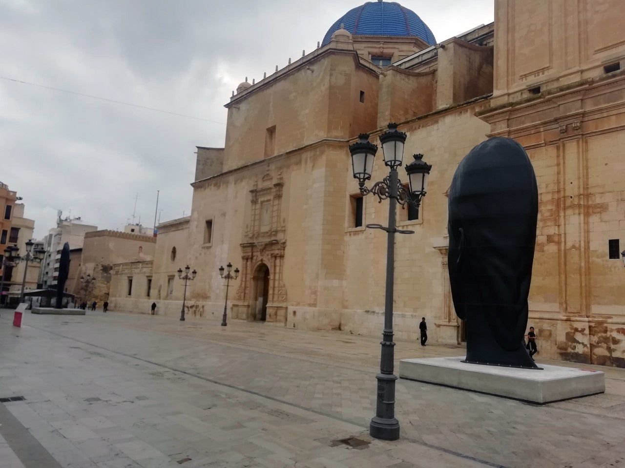 ‘Silvia’ y ‘María’ se quedan en Elche el verano ‘Silvia’ y ‘María’ se quedan en Elche el verano