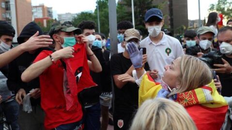 Tensi&oacute;n en la cacerolada de Alcorc&oacute;n