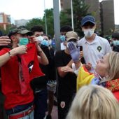 Coronavirus Madrid: Tensión en Alcorcón durante las caceroladas contra el Gobierno