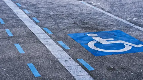 Plazas de aparcamiento para discapacitados Plazas de aparcamiento para discapacitados