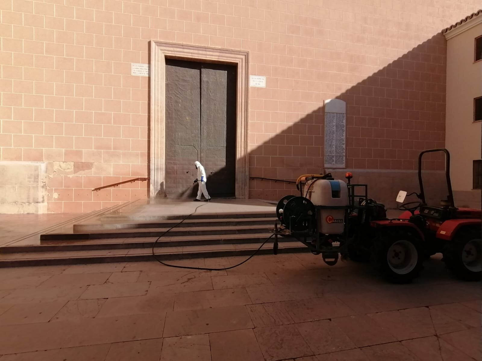 Els centres de culte de Vila-real es preparen per a la reobertura Els centres de culte de Vila-real es preparen per a la reobertura