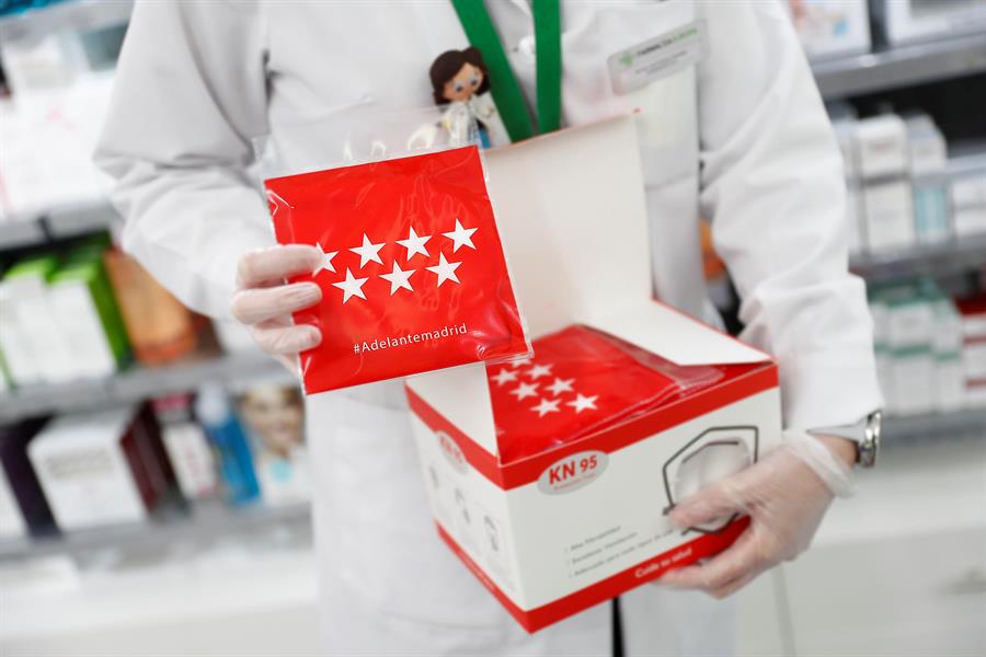 Maldita Hemeroteca: Madrid y su indecisión por el uso obligatorio de la mascarilla Maldita Hemeroteca: Madrid y su indecisión por el uso obligatorio de la mascarilla