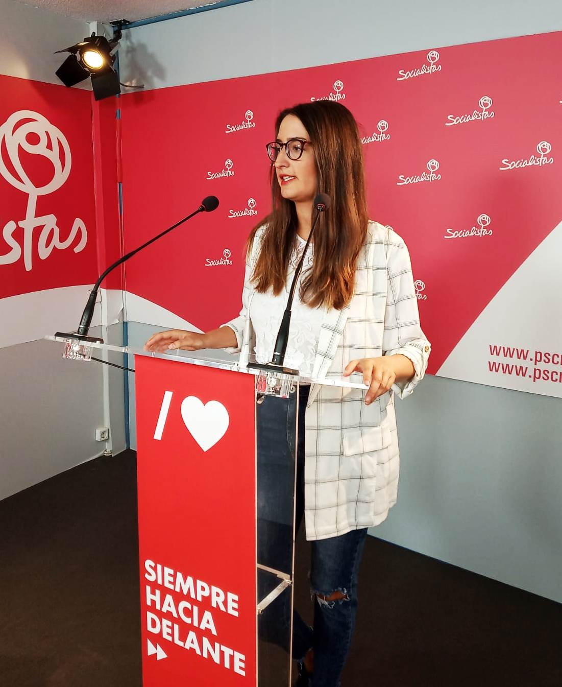 Cristina López (PSOE): "No se puede discutir que el Gobierno pone todos los recursos para que nadie se quede atrás" Cristina López (PSOE): "No se puede discutir que el Gobierno pone todos los recursos para que nadie se quede atrás"