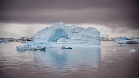Bloques de hielo en la Antártida Bloques de hielo en la Antártida