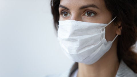 Persona con mascarilla