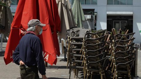 Terrazas cerradas este viernes en la madrile&ntilde;a plaza de Santa Ana