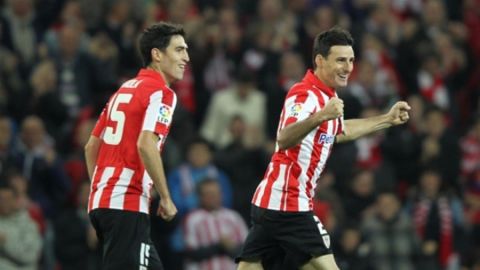 Iraola y Aduriz, en un encuentro con el Athletic.