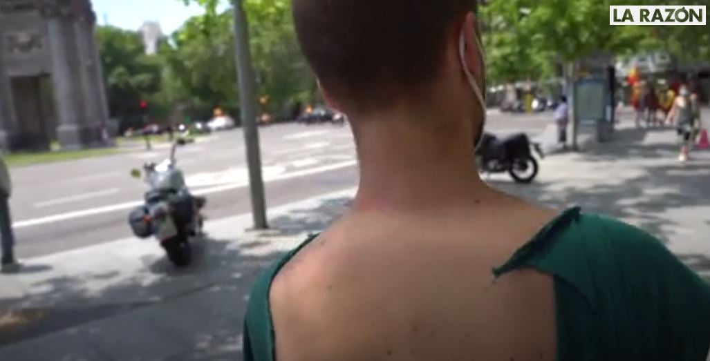 Agreden a un reportero gráfico de La Razón durante la manifestación convocada por Vox Agreden a un reportero gráfico de La Razón durante la manifestación convocada por Vox