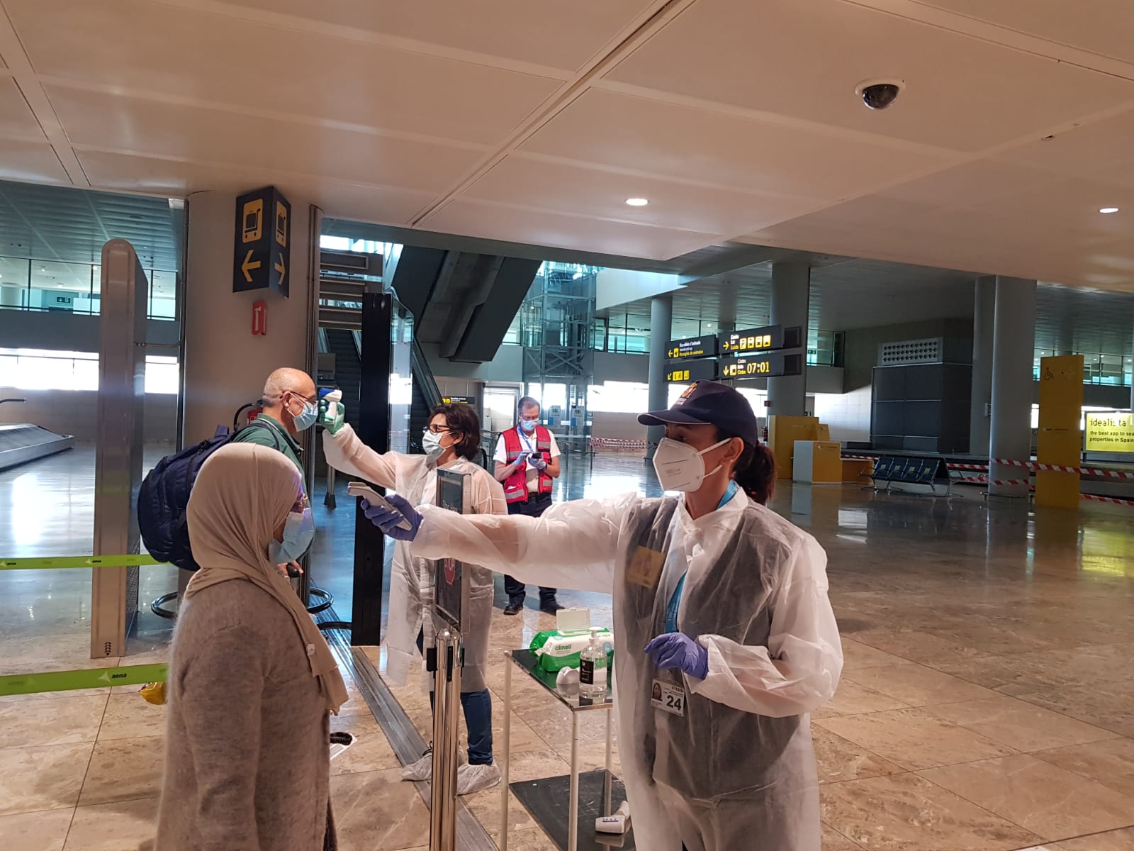 El SATSE pide implantar un servicio de enfermería en aeropuertos y vuelos de larga duración El SATSE pide implantar un servicio de enfermería en aeropuertos y vuelos de larga duración