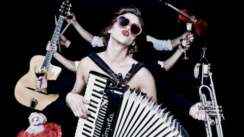 La actriz y cantante Natalia Tena, en una imagen promocional de su grupo Molotov Jukebox