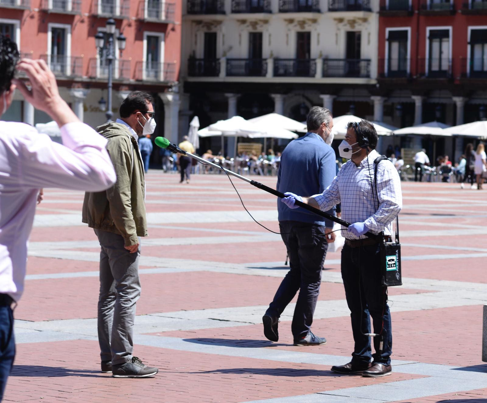 Más de Uno Valladolid con Raúl Rodriguez, especial Fase 1 desde la plaza Mayor de Valladolid. 25/05/2020 Más de Uno Valladolid con Raúl Rodriguez, especial Fase 1 desde la plaza Mayor de Valladolid. 25/05/2020