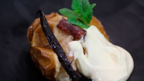 Crema de mascarpone con manzanas asadas