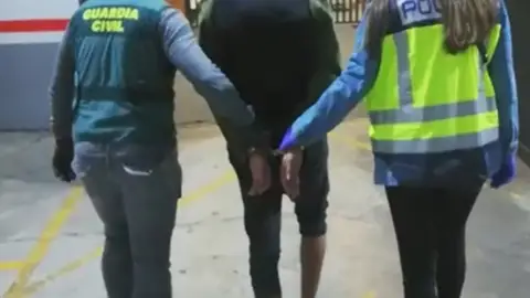 Un total de cinco detenidos en la operación conjunta. Desarticulada esta banda rumana