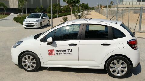 Coches aut&oacute;nomos en la Universidad Miguel Hern&aacute;ndez de Elche.