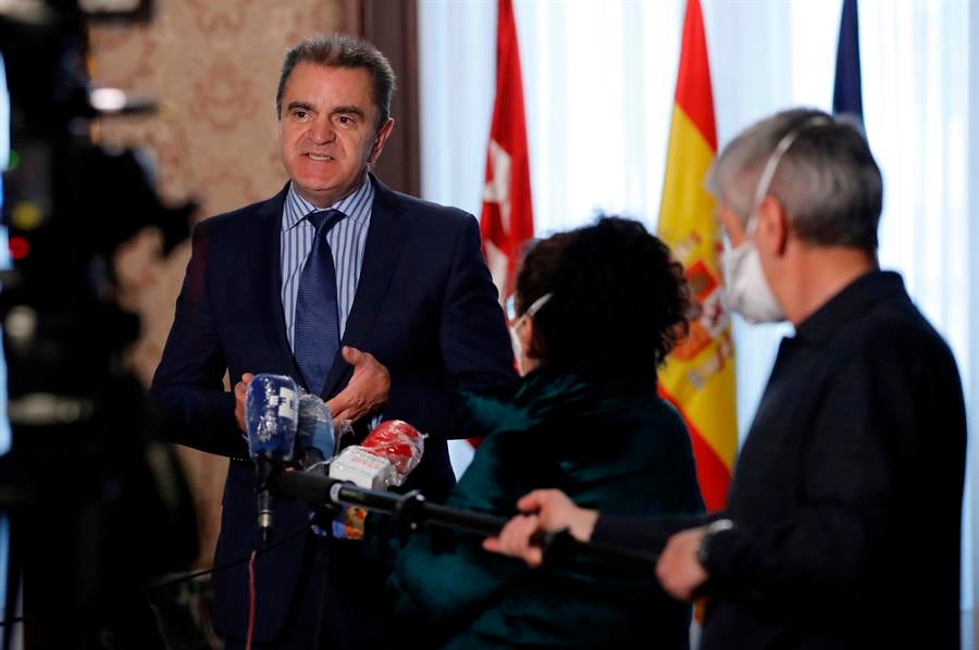 José Manuel Franco, sobre el apoyo de Echenique a los manifestantes: "Tengo que estar mordiéndome la lengua en muchas ocasiones" José Manuel Franco, sobre el apoyo de Echenique a los manifestantes: "Tengo que estar mordiéndome la lengua en muchas ocasiones"