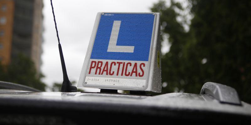 La autoescuelas segovianas solicitan más examinadores porque los exámenes se retrasan 2-3 meses La autoescuelas segovianas solicitan más examinadores porque los exámenes se retrasan 2-3 meses