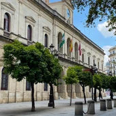 Fachada principal del Ayuntamiento de Sevilla Fachada principal del Ayuntamiento de Sevilla