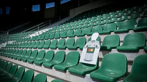 El Elche CF prepara su campaña de abonos para el regreso a Primera y le gustaría tener abierto el estadio Martínez Valero con motivo de la visita del Real Madrid. ELCHE CF