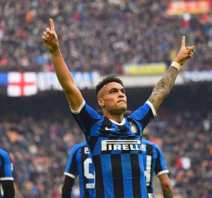 Lautaro Martínez celebra un gol Lautaro Martínez celebra un gol