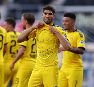 Achraf Hakimi celebra un gol Achraf Hakimi celebra un gol