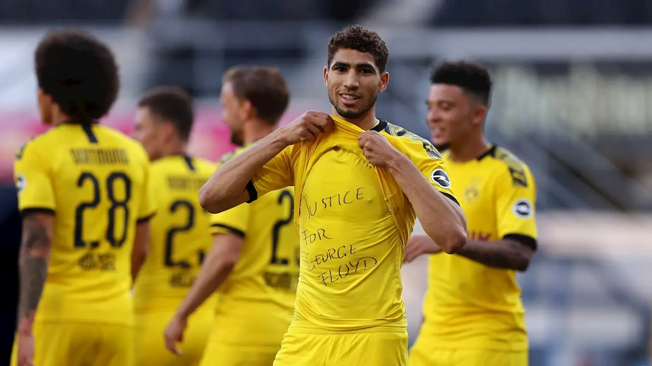 Achraf Hakimi celebra un gol Achraf Hakimi celebra un gol