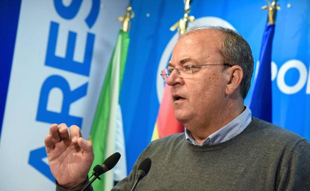 Los barones regionales le piden a Feijoo que lidere el partido y Casado estará al frente hasta el congreso extraordinario Los barones regionales le piden a Feijoo que lidere el partido y Casado estará al frente hasta el congreso extraordinario